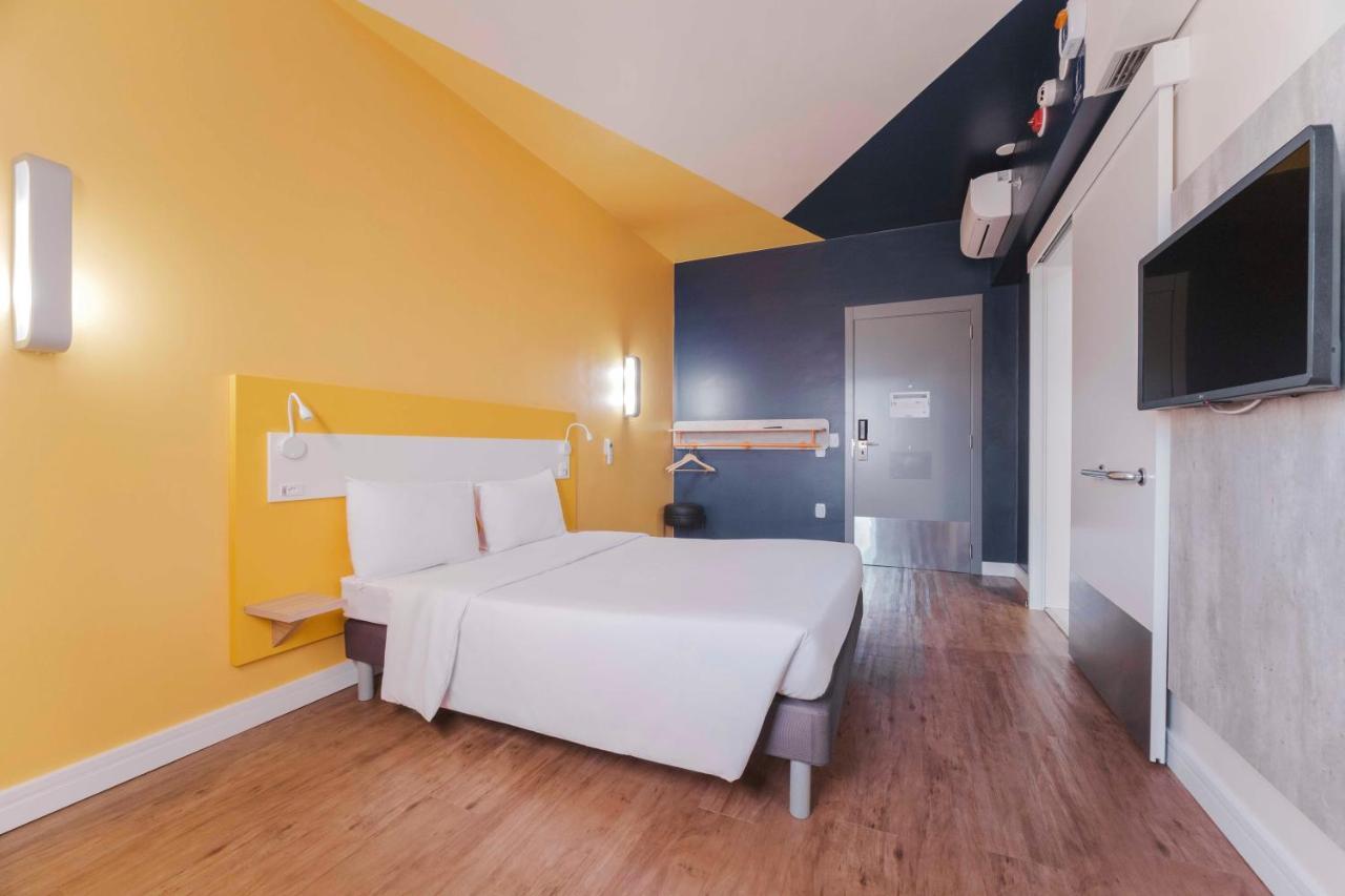 Ibis Budget Фарропилья Экстерьер фото