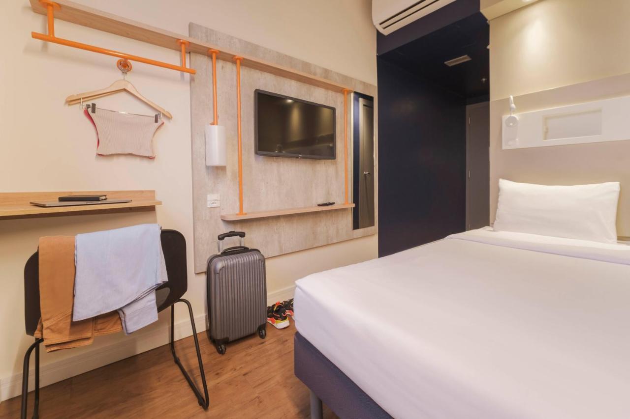 Ibis Budget Фарропилья Экстерьер фото