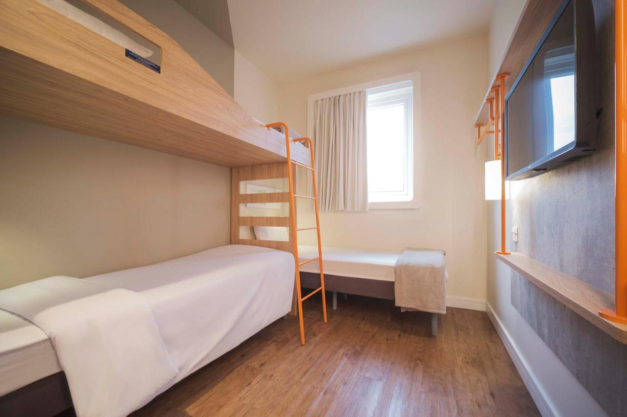 Ibis Budget Фарропилья Экстерьер фото